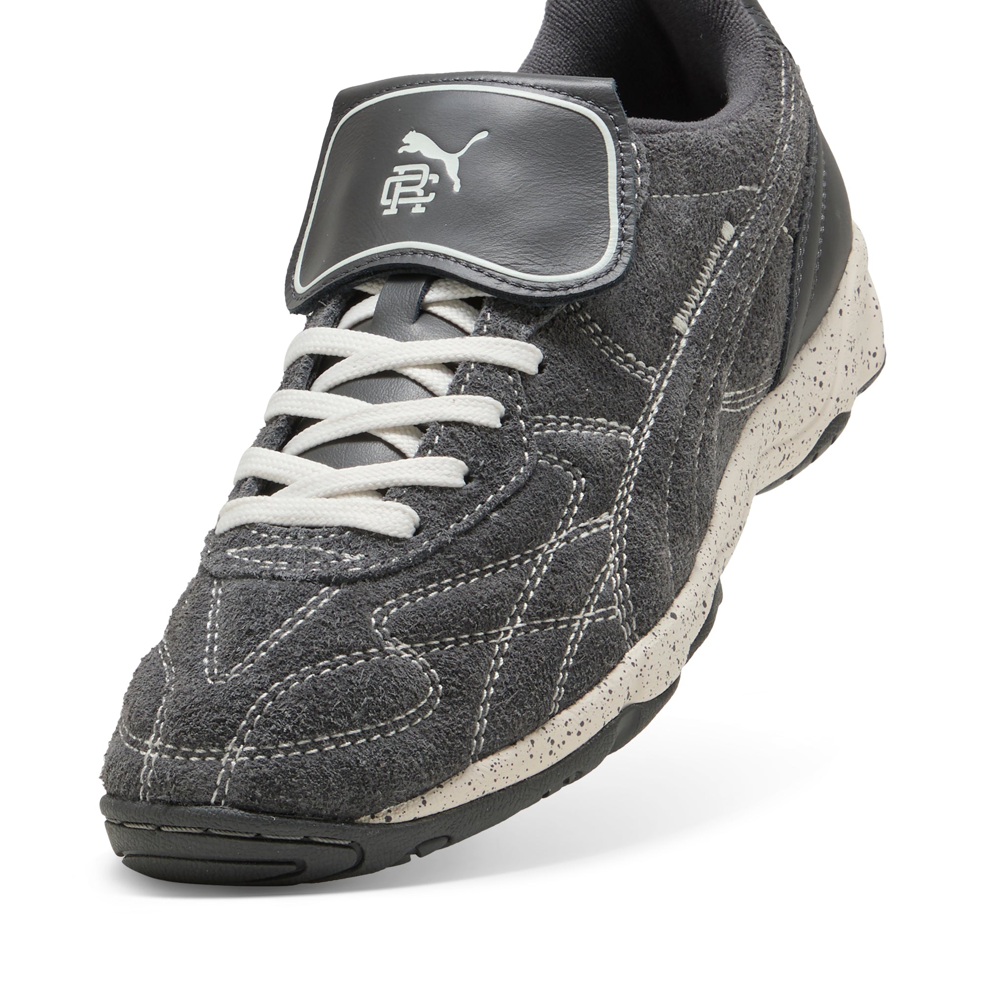 Reigning Champ King Indoor Spikeless Golf Shoes – PUMA Golf