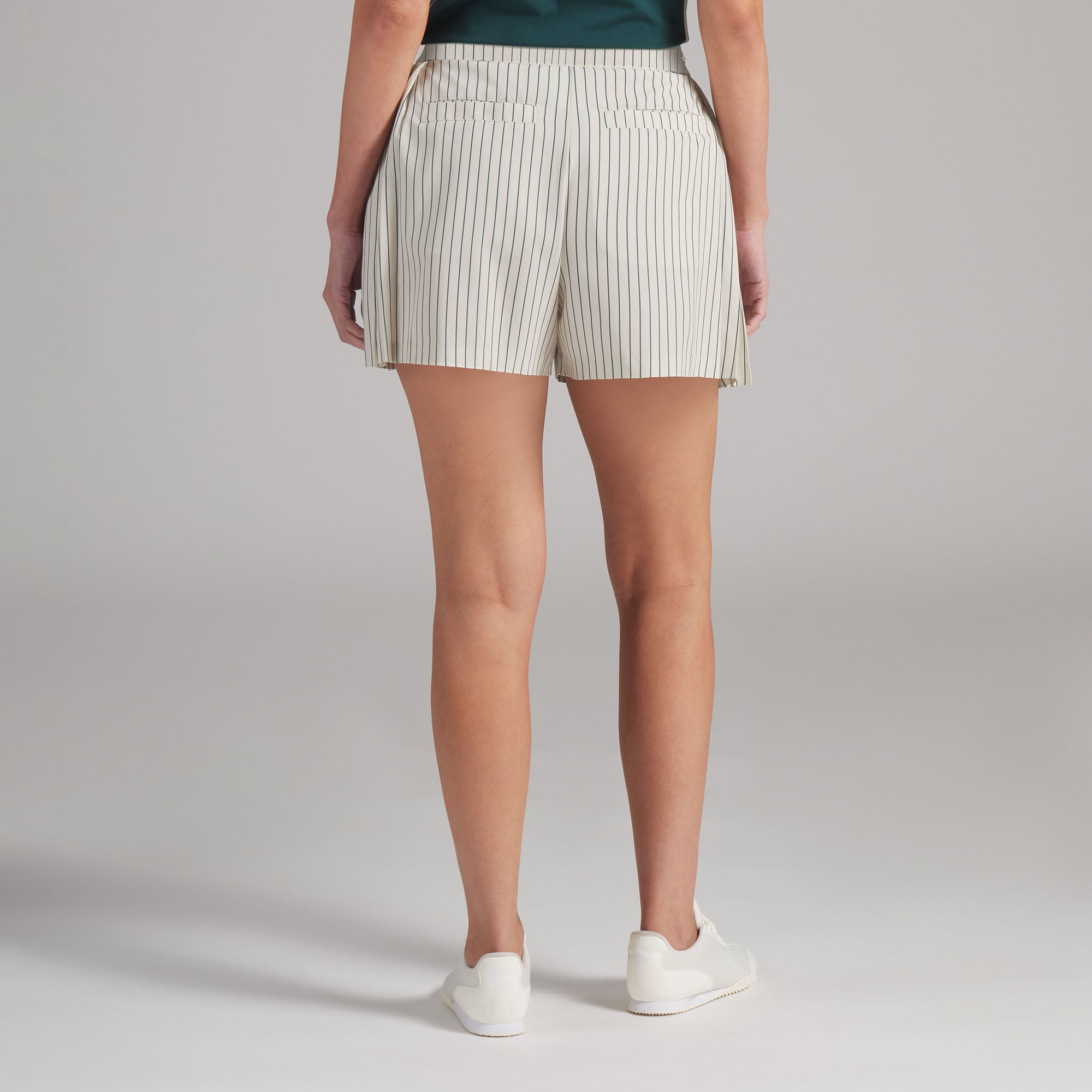 Women's AP Pinstripe Golf Shorts – PUMA Golf