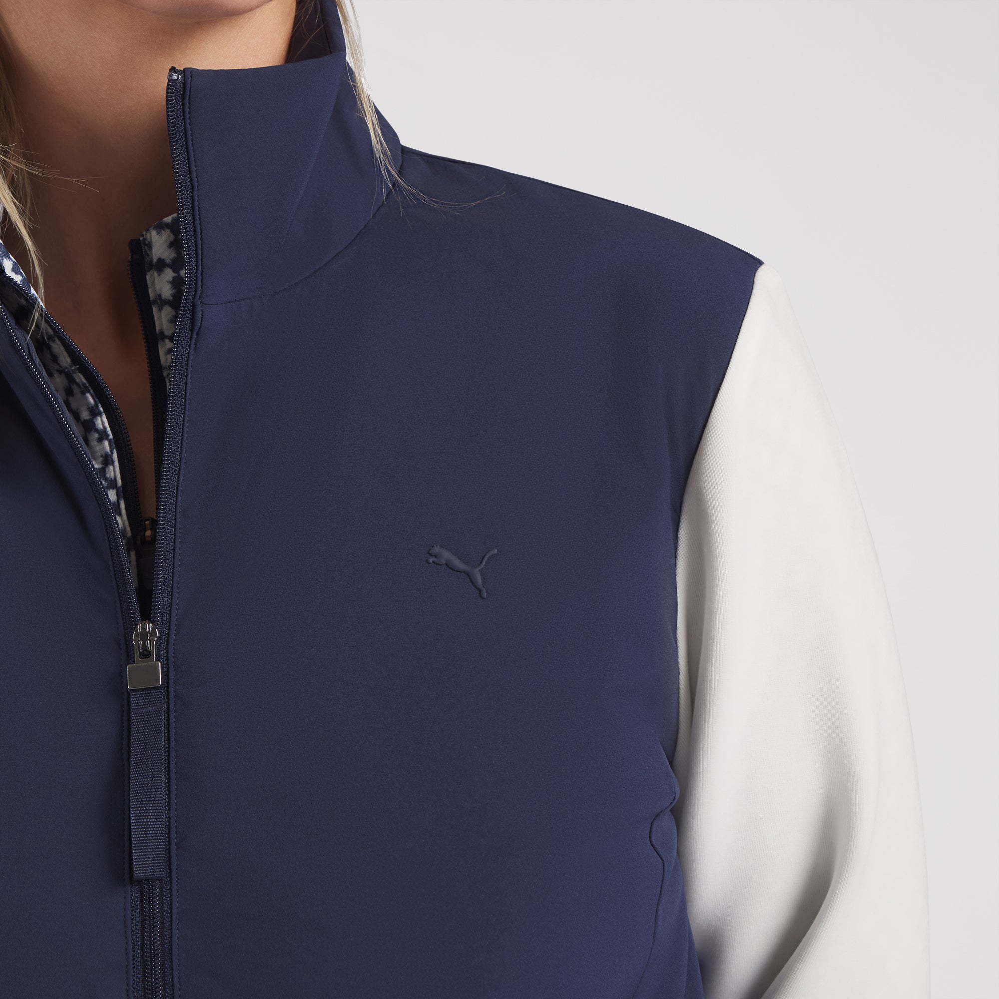 Deep Navy / Warm White