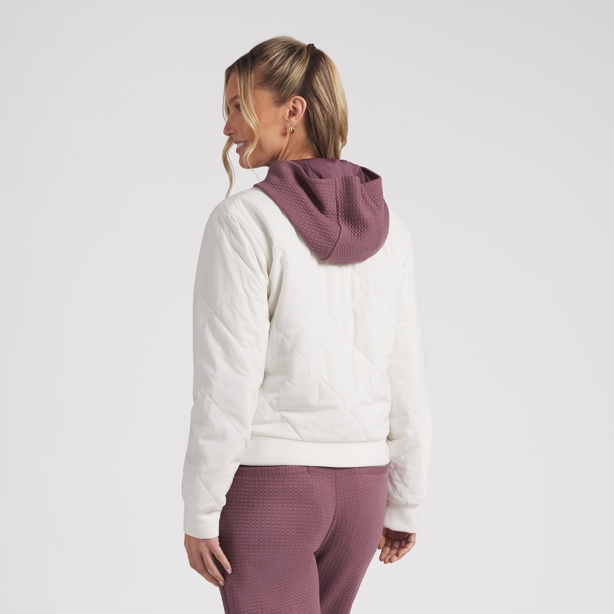 PUMA EXCELLENT GOLF WEAR レディース ゴルフ ジャケット Women's Quilted Insulated Golf Jacket – PUMA Golf